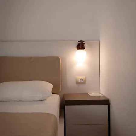 Mariksel Hotel Ksamil